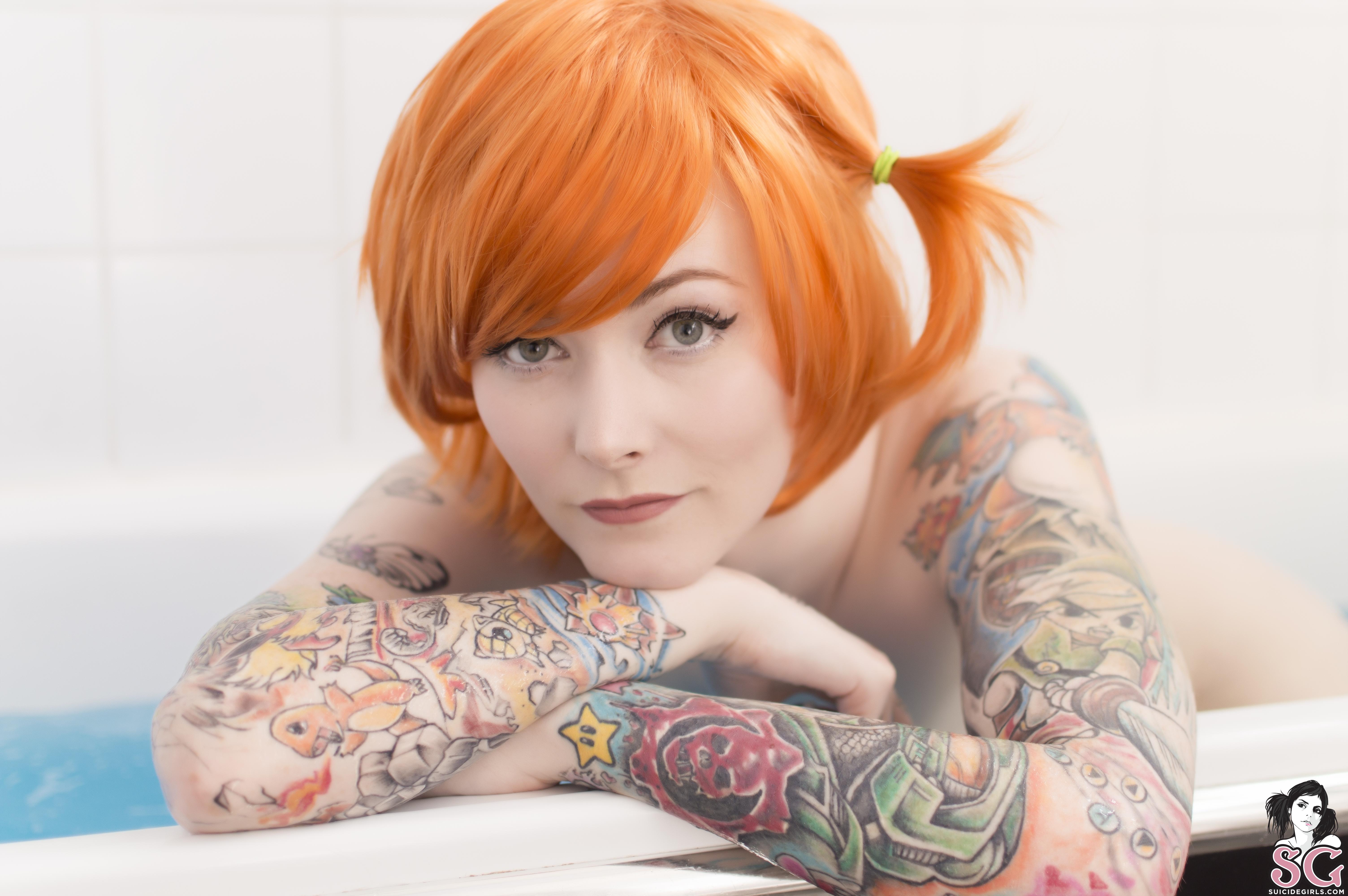 Beautiful Suicide Girl Mistyy Water Type 30 Mesmerizing High resolution iPh...