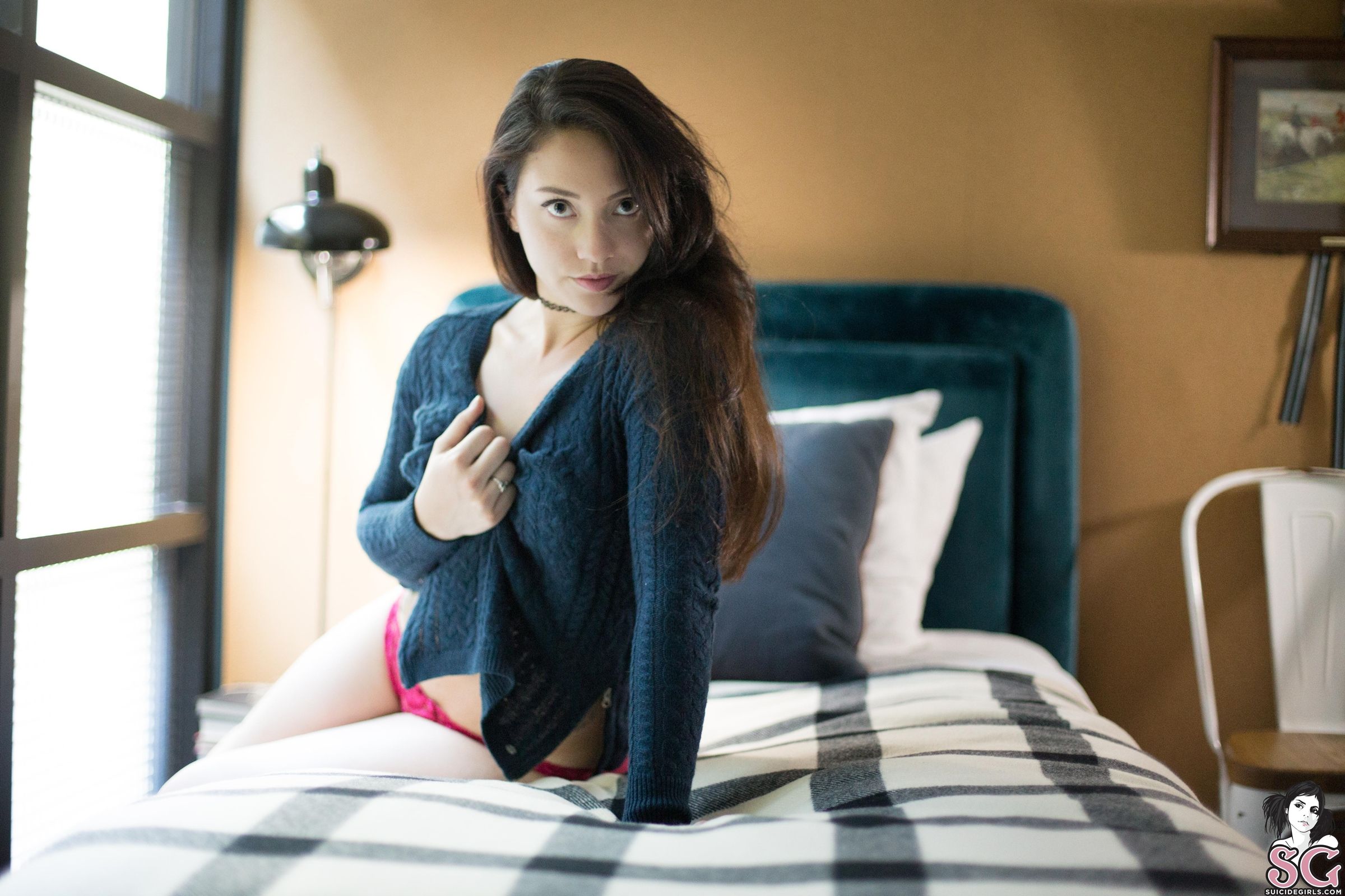 Beautiful Suicide Girl Asami Sweater Weather (1) High resolution lossless i...