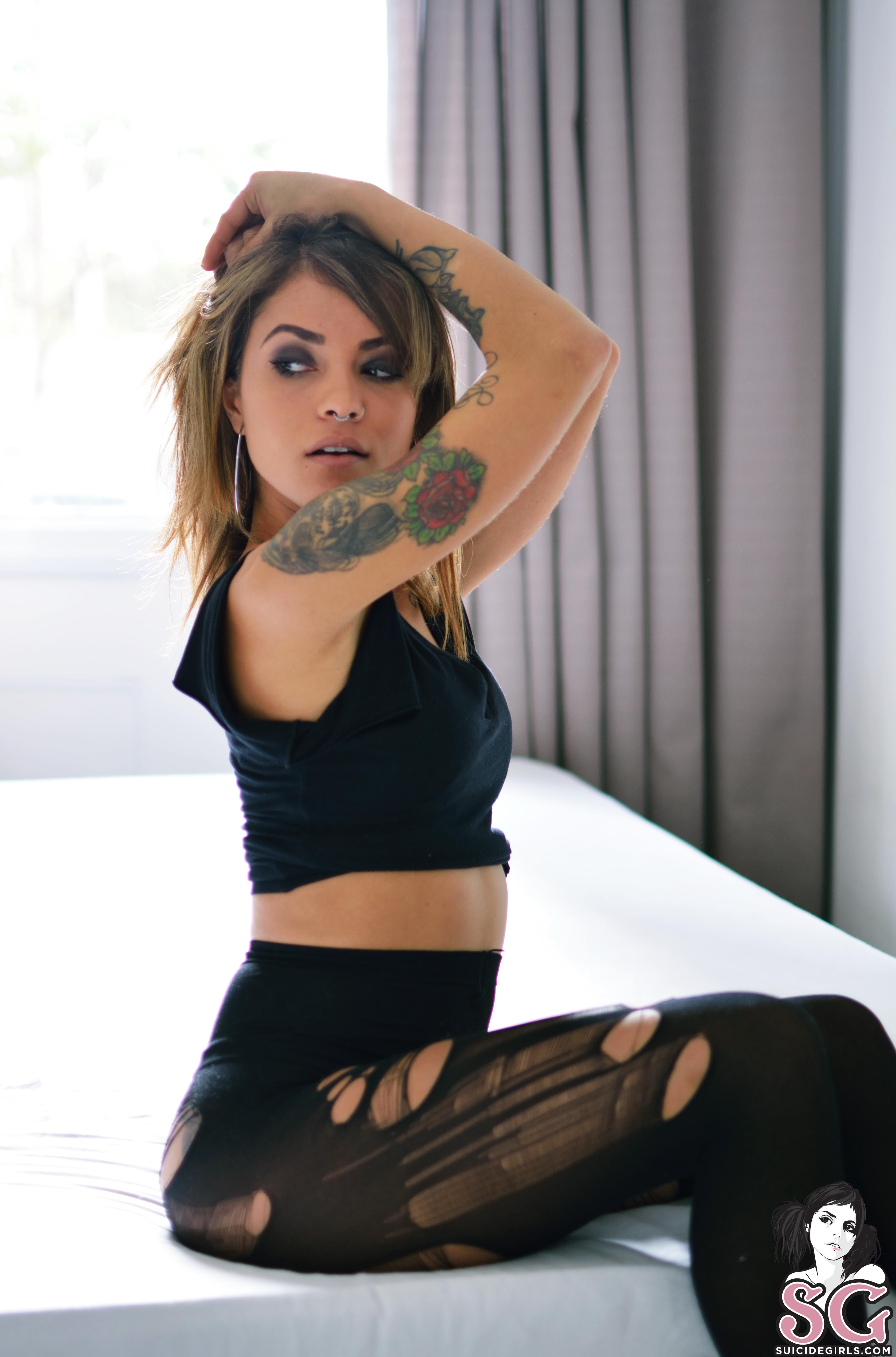 Beautiful Suicide Girl 6 thaiz THE FIRST TIME High 