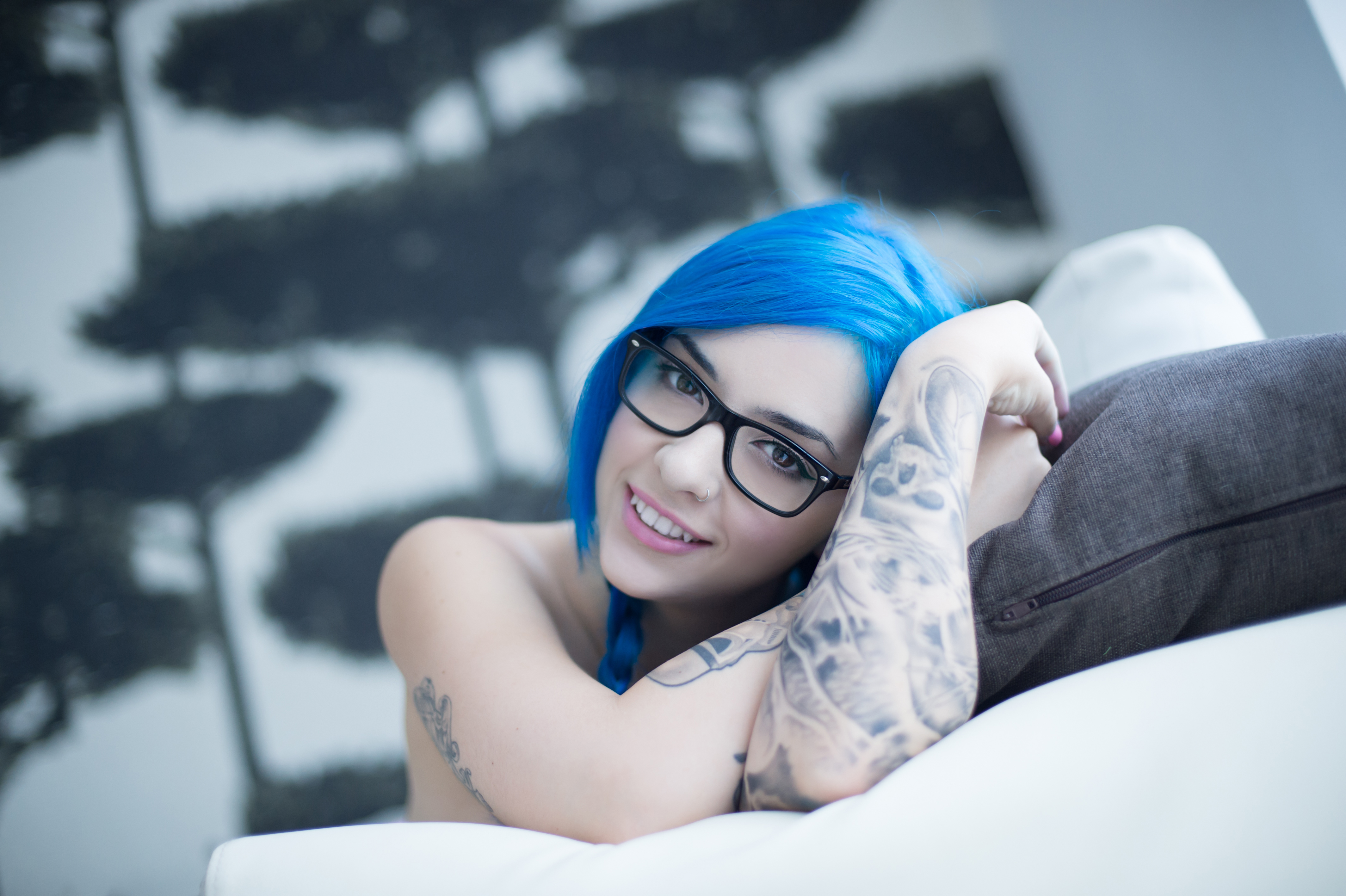 Beautiful Suicide Girl Drielly Swimming pool 35 High resolution lossless iP...